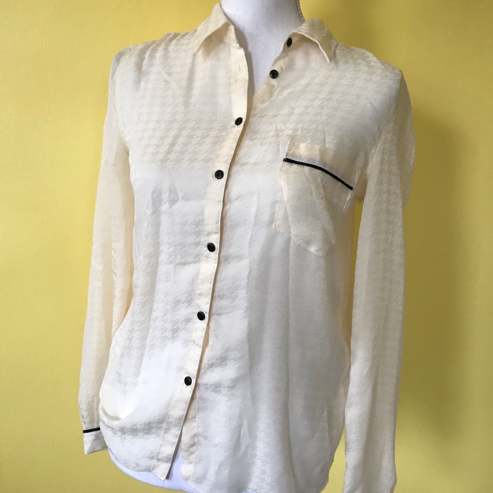 White small button up blouse